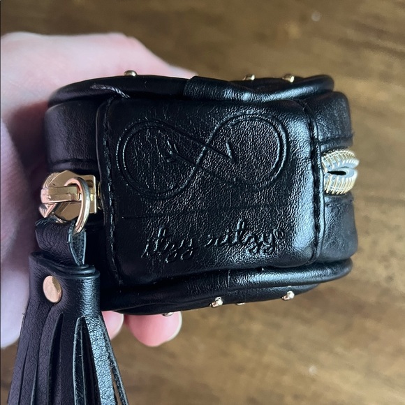 Itzy Ritzy Pacifier Pouch - Picture 3 of 3